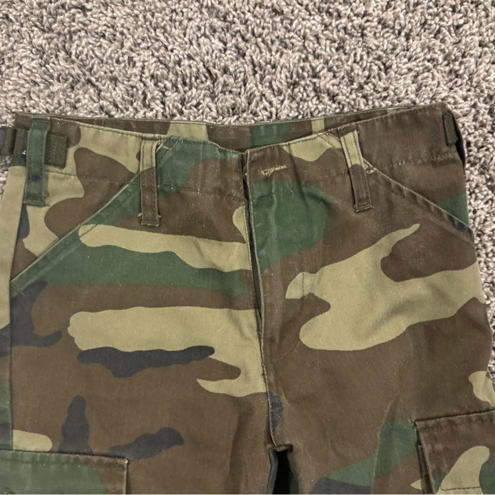Camouflage Cargo Pants for Kids, size 4 - Picture 5 of 9